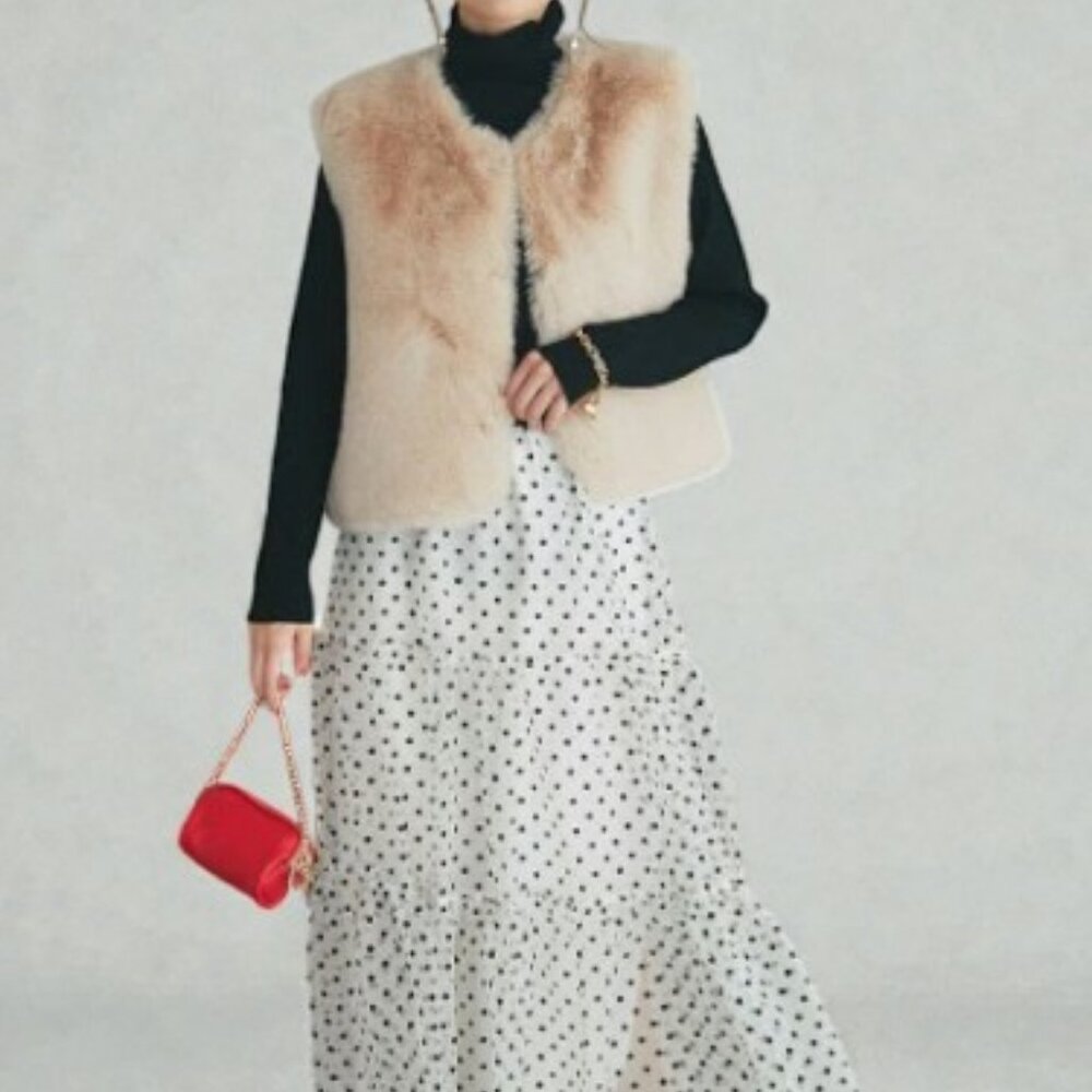 Naguagu cropped faux fur vest tan women's size S
